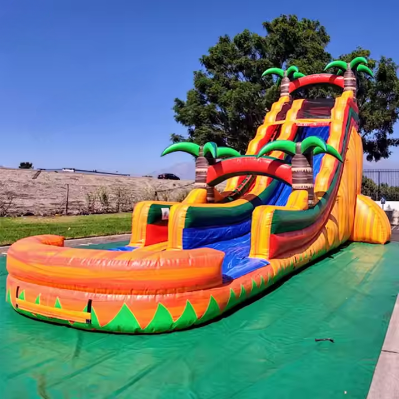 Riesige aufblasbare Wasserrutsche Adventure Park Jungle