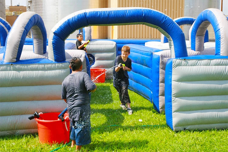 Aufblasbare Wasser-Labyrinth-Arena im Freien