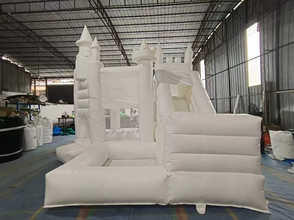 Castillo Inflable Blanco de 20FT con Resbaladilla y Piscina de Pelotas para Fiestas y Eventos
