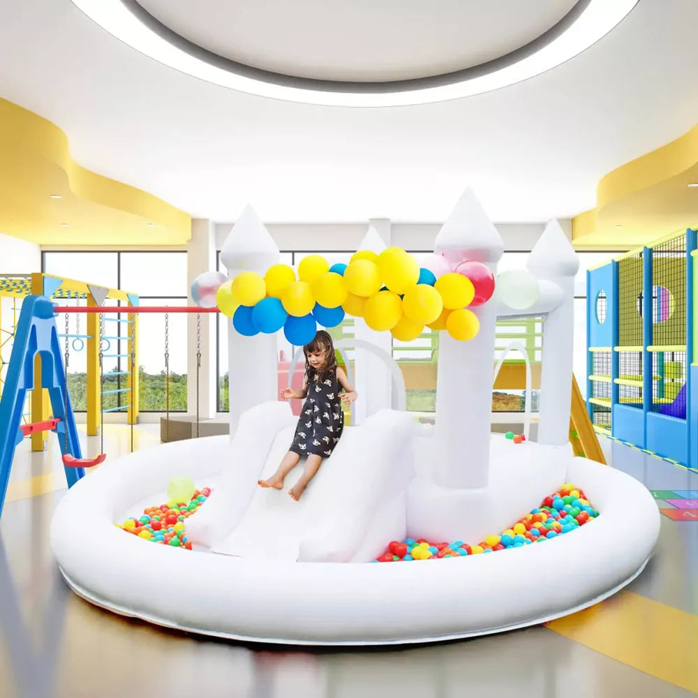 Castillo inflable blanco para niños con tobogán
