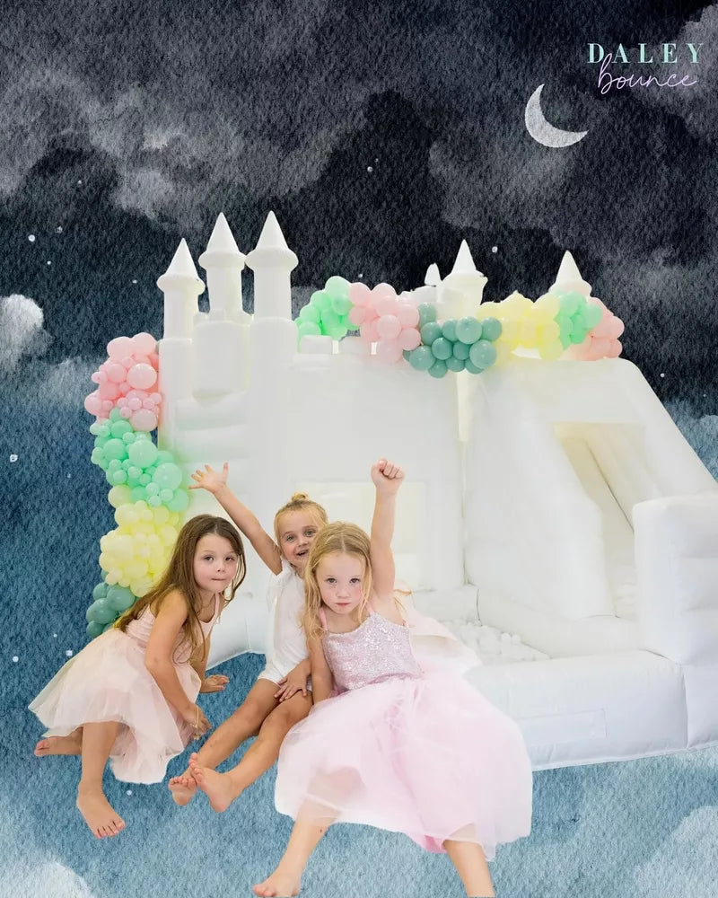 Castillo Inflable Blanco de 20FT con Resbaladilla y Piscina de Pelotas para Fiestas y Eventos
